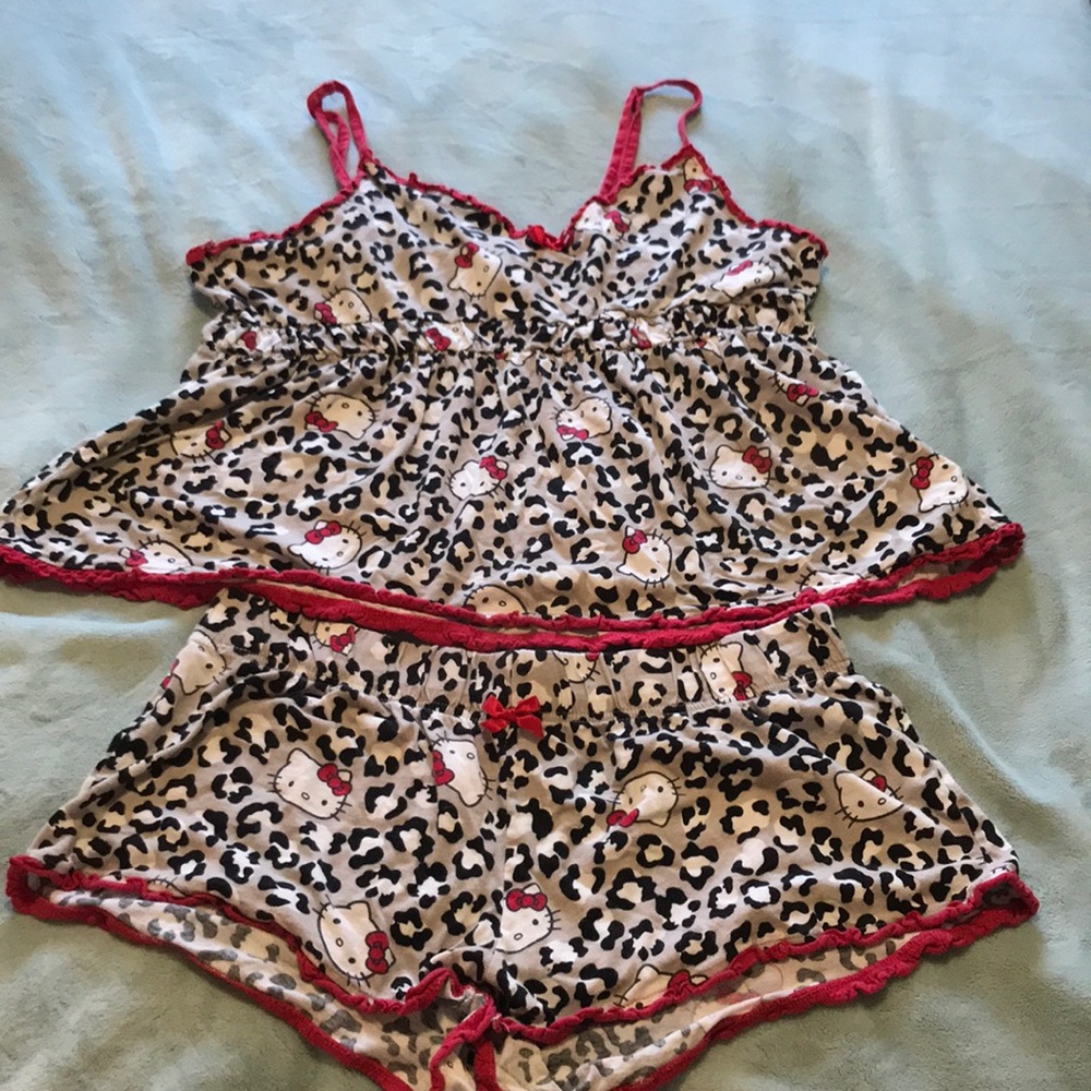 Hello Kitty Pajama Set